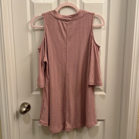 UMGEE open shoulder top - Picture 5 of 5